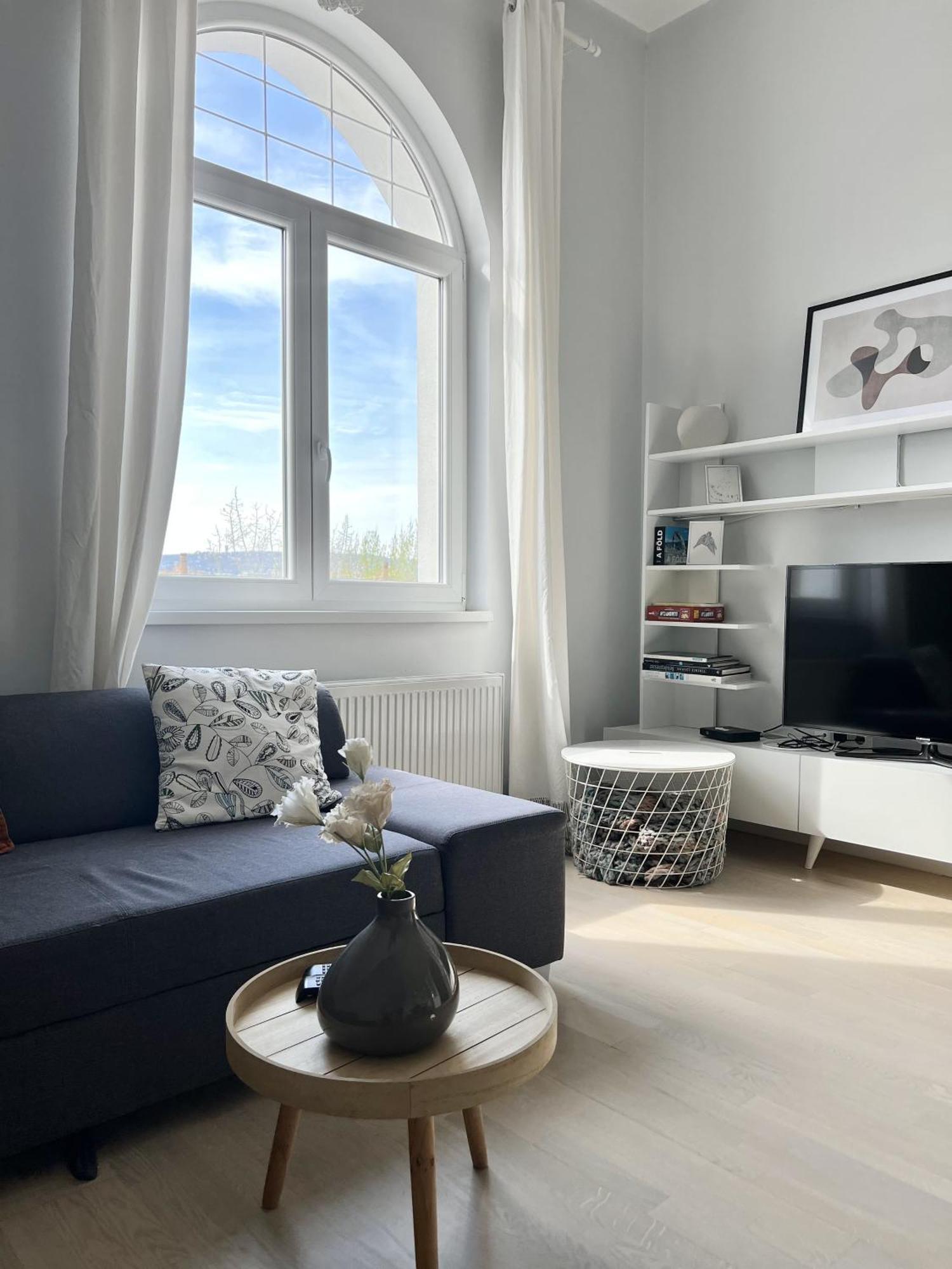 Bphomes Budapest Luaran gambar