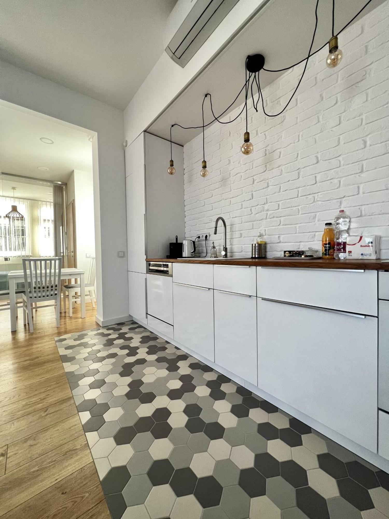 Bphomes Budapest Luaran gambar