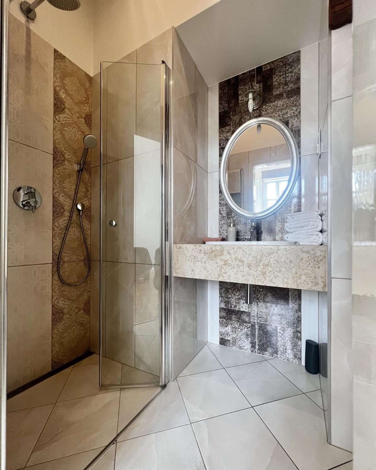 Bphomes Budapest Luaran gambar